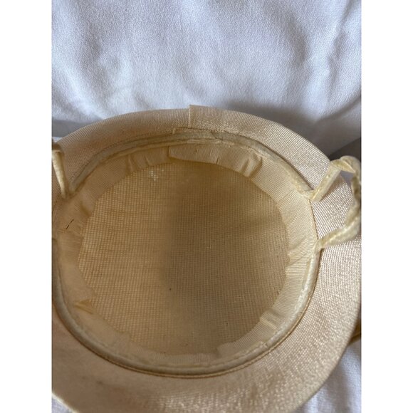 Vintage 1950s Beige Womens Pillbox Hat With Bow & Trimmed Edge Detail - Picture 8 of 12